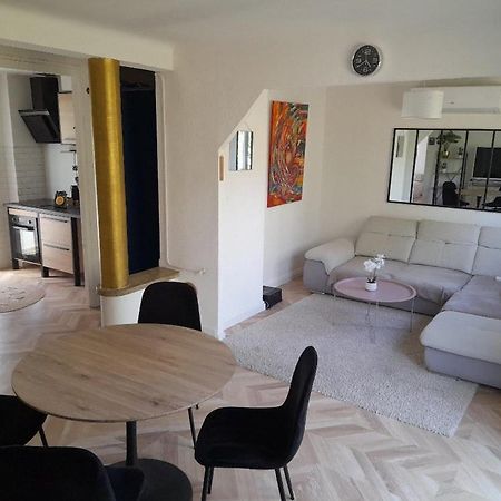 Appartement Aux Alyscamps 2, Climatisation, Wifi, Parking Arles Bagian luar foto