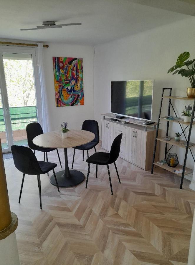 Appartement Aux Alyscamps 2, Climatisation, Wifi, Parking Arles Bagian luar foto
